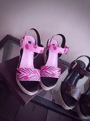 LV Sandals Women--017